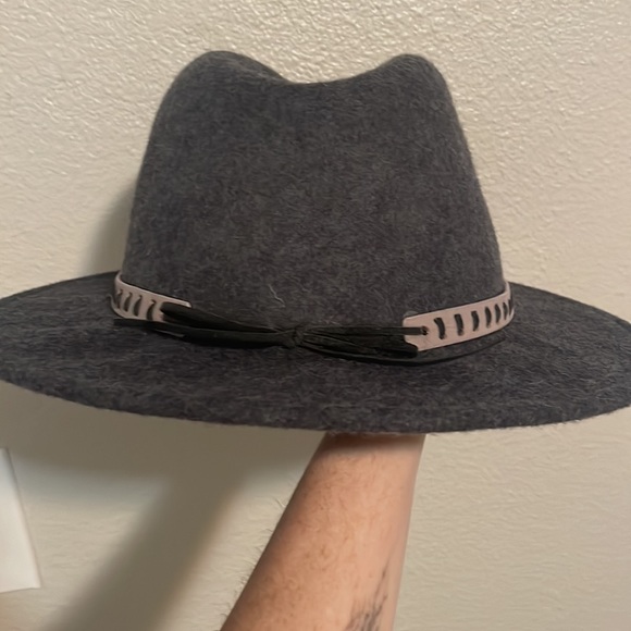 Treasure and Bond felt hat - Picture 3 of 3